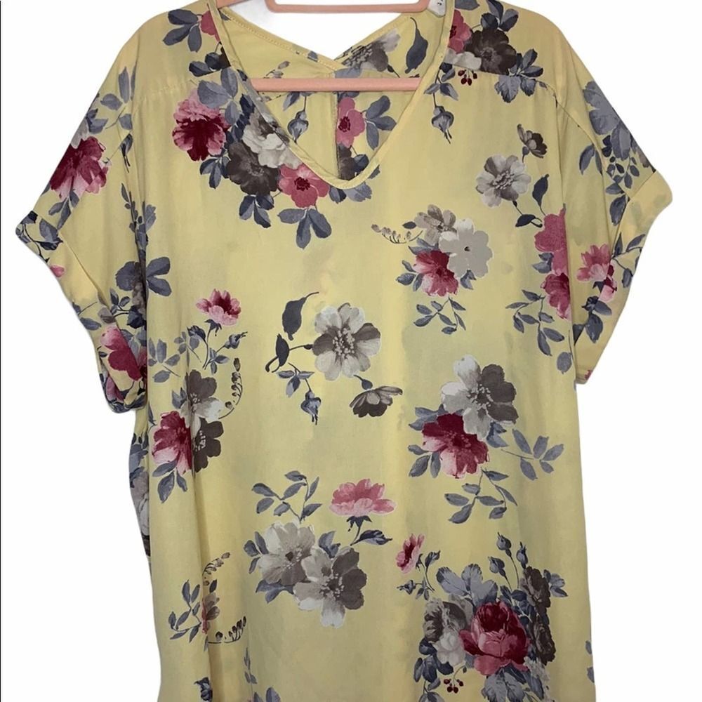 Janette Plus Light Yellow Floral V-Neck Blouse